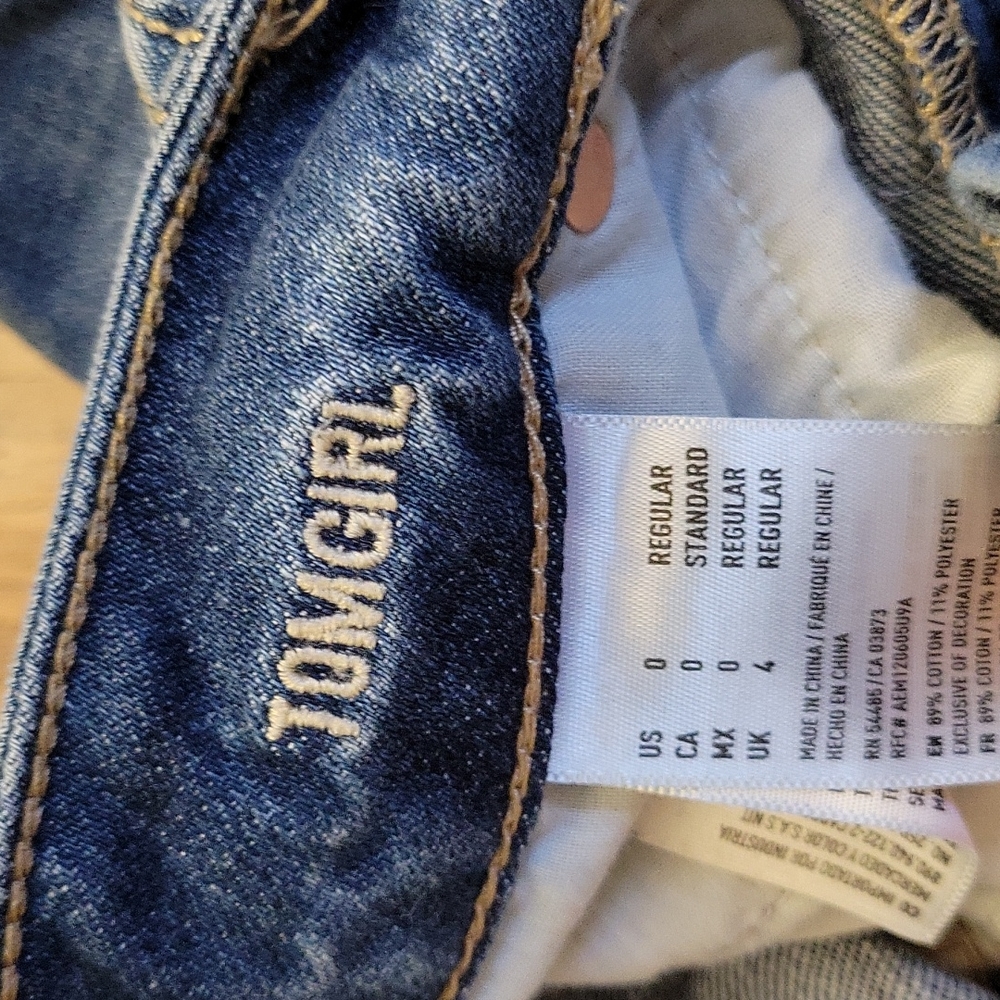 American Eagle Button Fly Tom girl jeans - Picture 4 of 4